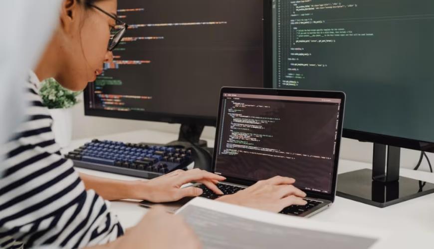 湘潭小程序定制开发构建实时互动新生态：WebRTC+即时通讯双引擎驱动